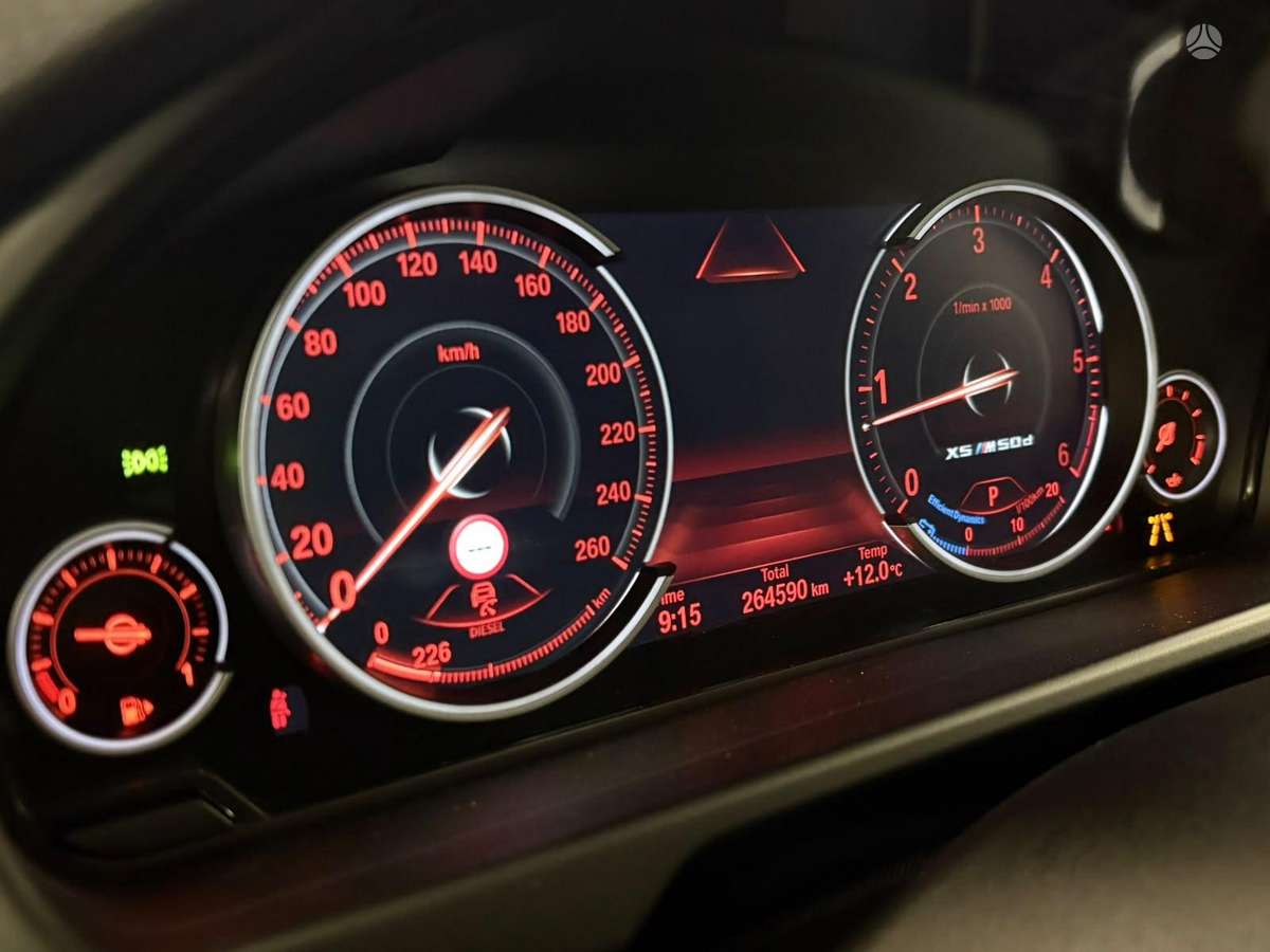 BMW X5, 3.0 l., off-road / crossover