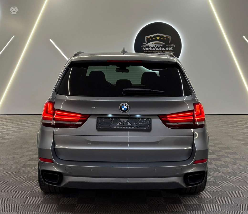 BMW X5, 3.0 l., off-road / crossover