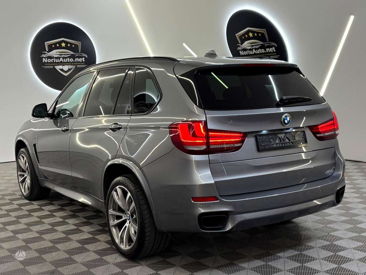 BMW X5, 3.0 l., off-road / crossover