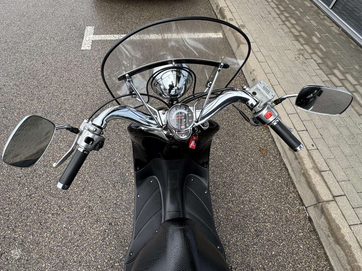 Aprilia Mojito Custom 125cc, scooters / mopeds