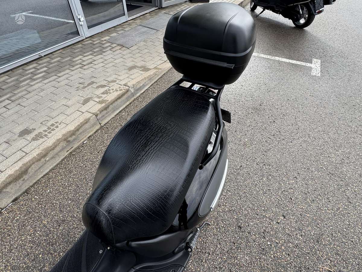 Aprilia Mojito Custom 125cc, scooters / mopeds