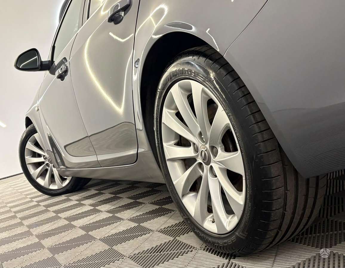 Opel Insignia, 2.0 l., universalas