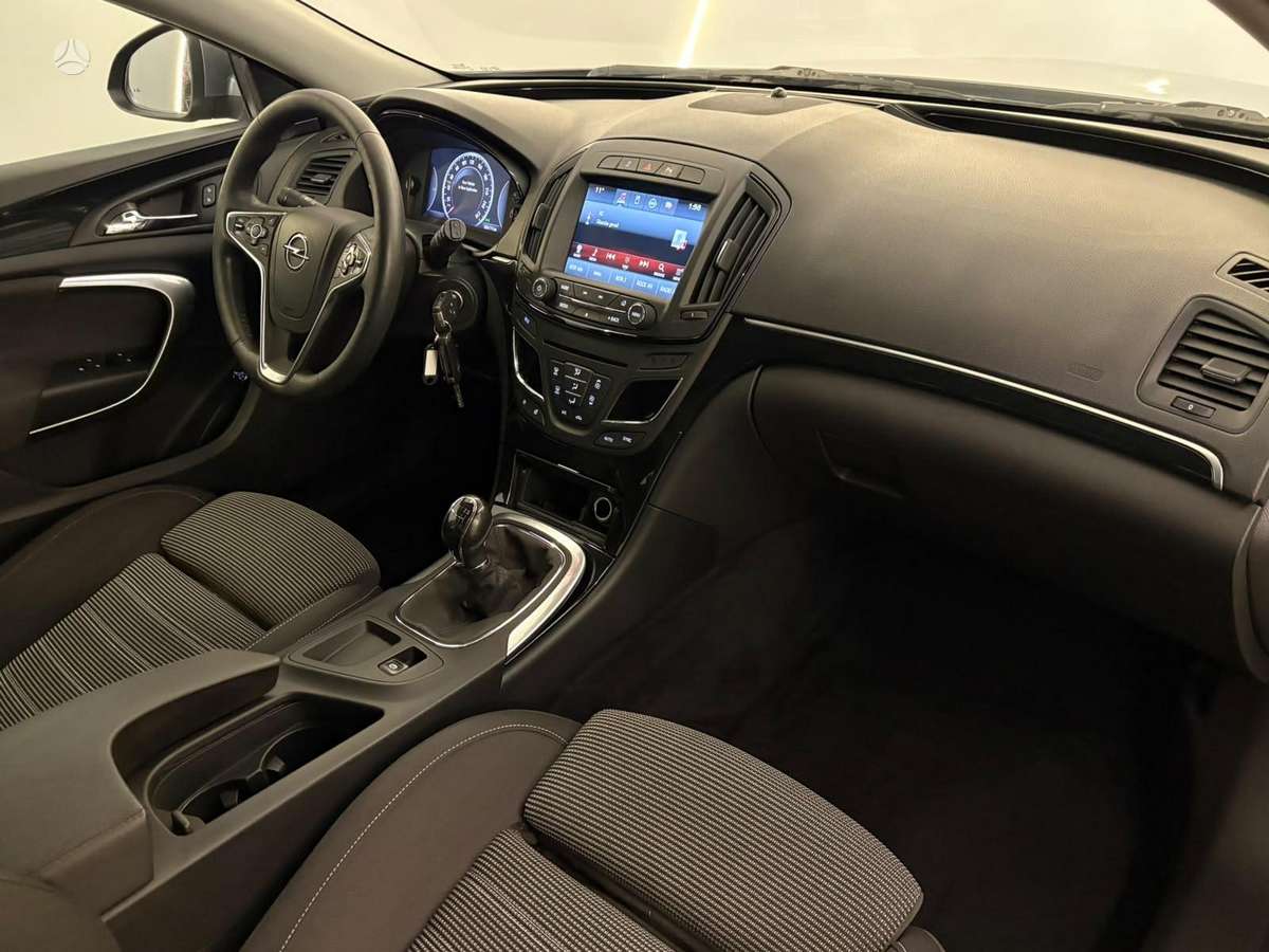 Opel Insignia, 2.0 l., universalas