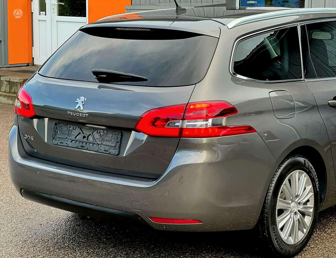 Peugeot 308, 1.2 l., Универсал