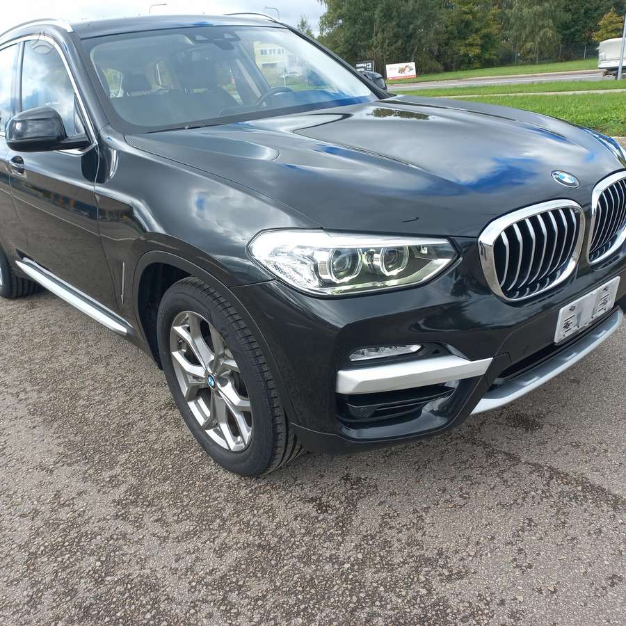 BMW X3, 2.0 l., off-road / crossover