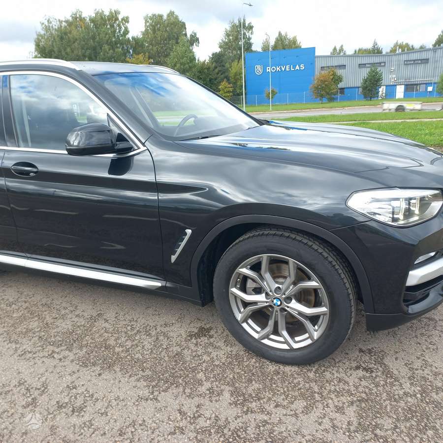 BMW X3, 2.0 l., off-road / crossover