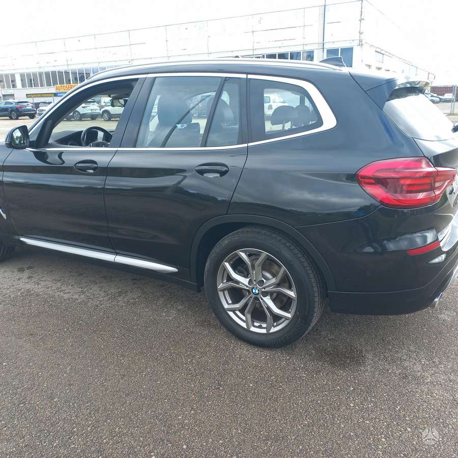 BMW X3, 2.0 l., off-road / crossover
