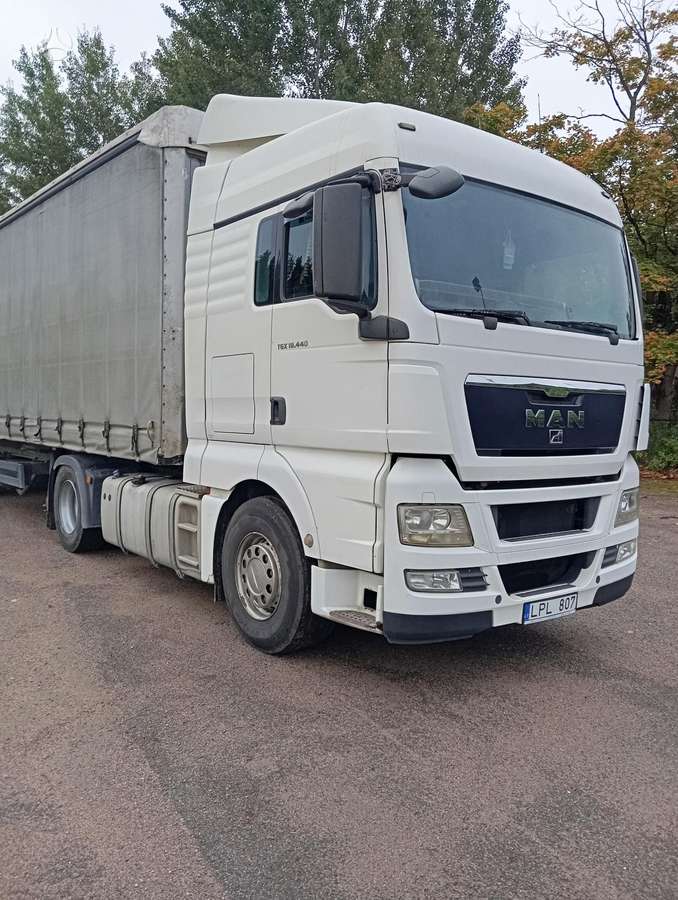 MAN TGX 18.440, 2 спальных места
