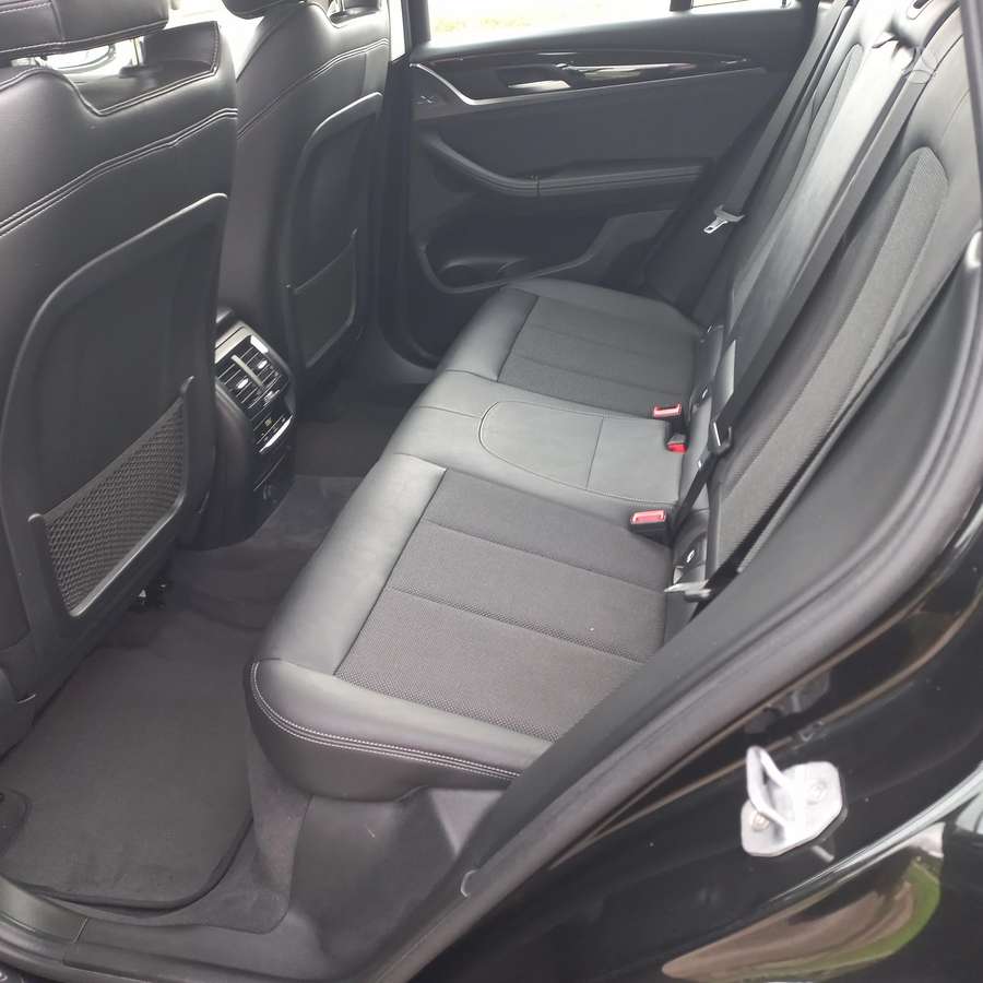 BMW X3, 2.0 l., off-road / crossover