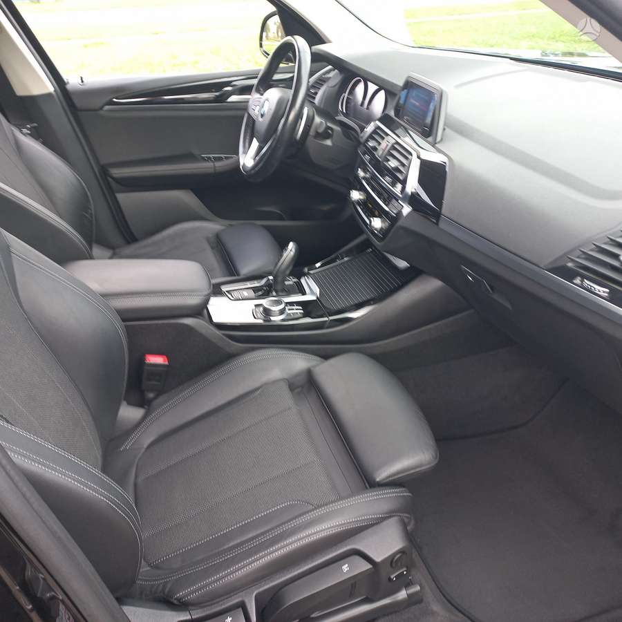 BMW X3, 2.0 l., off-road / crossover