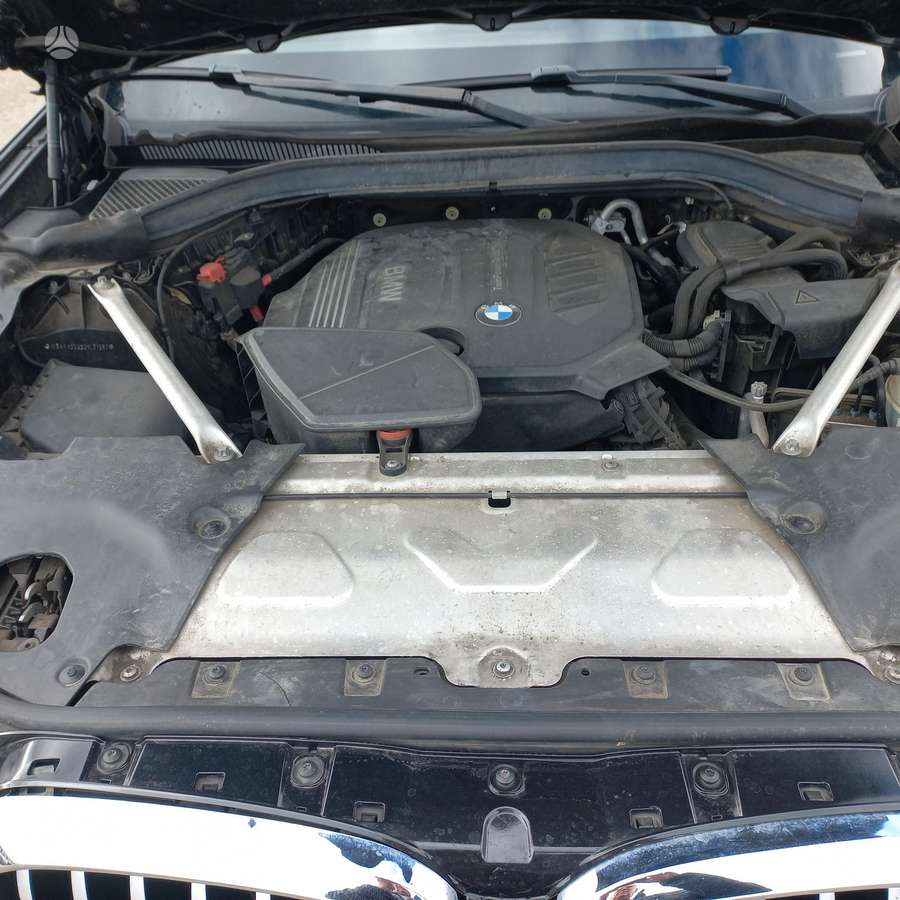 BMW X3, 2.0 l., off-road / crossover