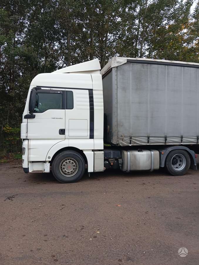 MAN TGX 18.440, double sleeper