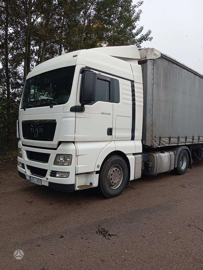 MAN TGX 18.440, 2 спальных места
