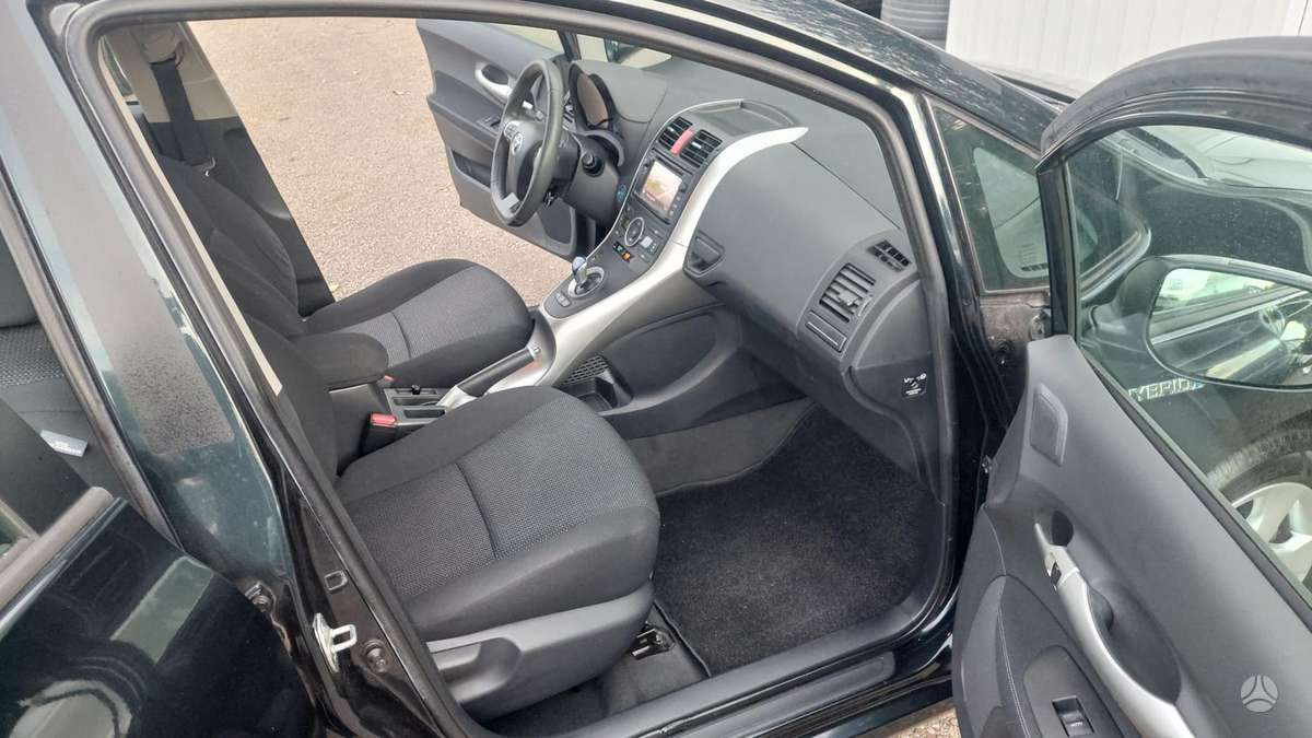 Toyota Auris, 1.8 l., hatchback