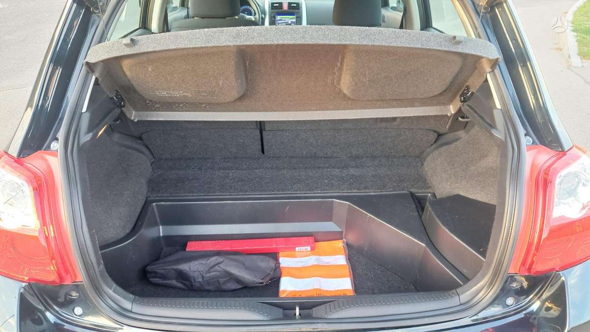 Toyota Auris, 1.8 l., hatchback