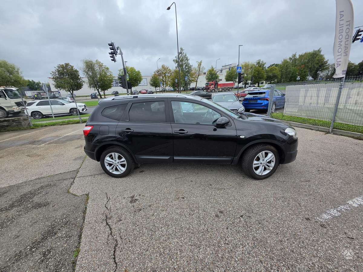 Nissan Qashqai+2 2011 — photo 14