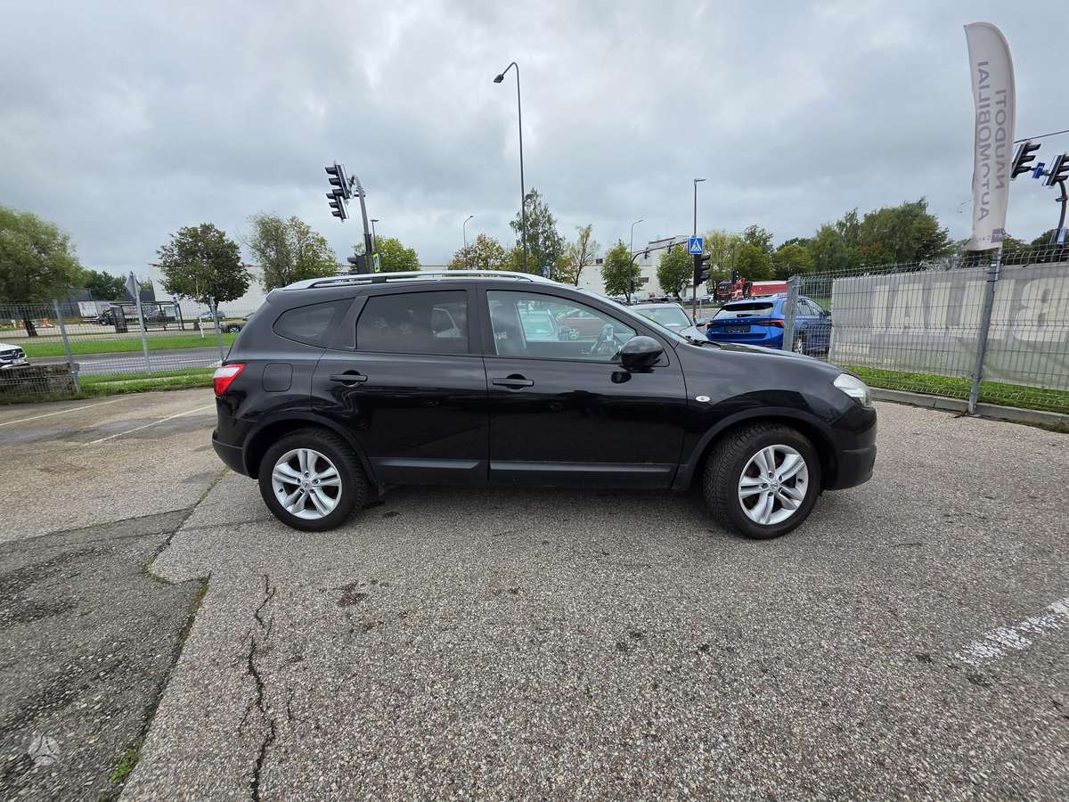 Nissan Qashqai+2 2011 — photo 15