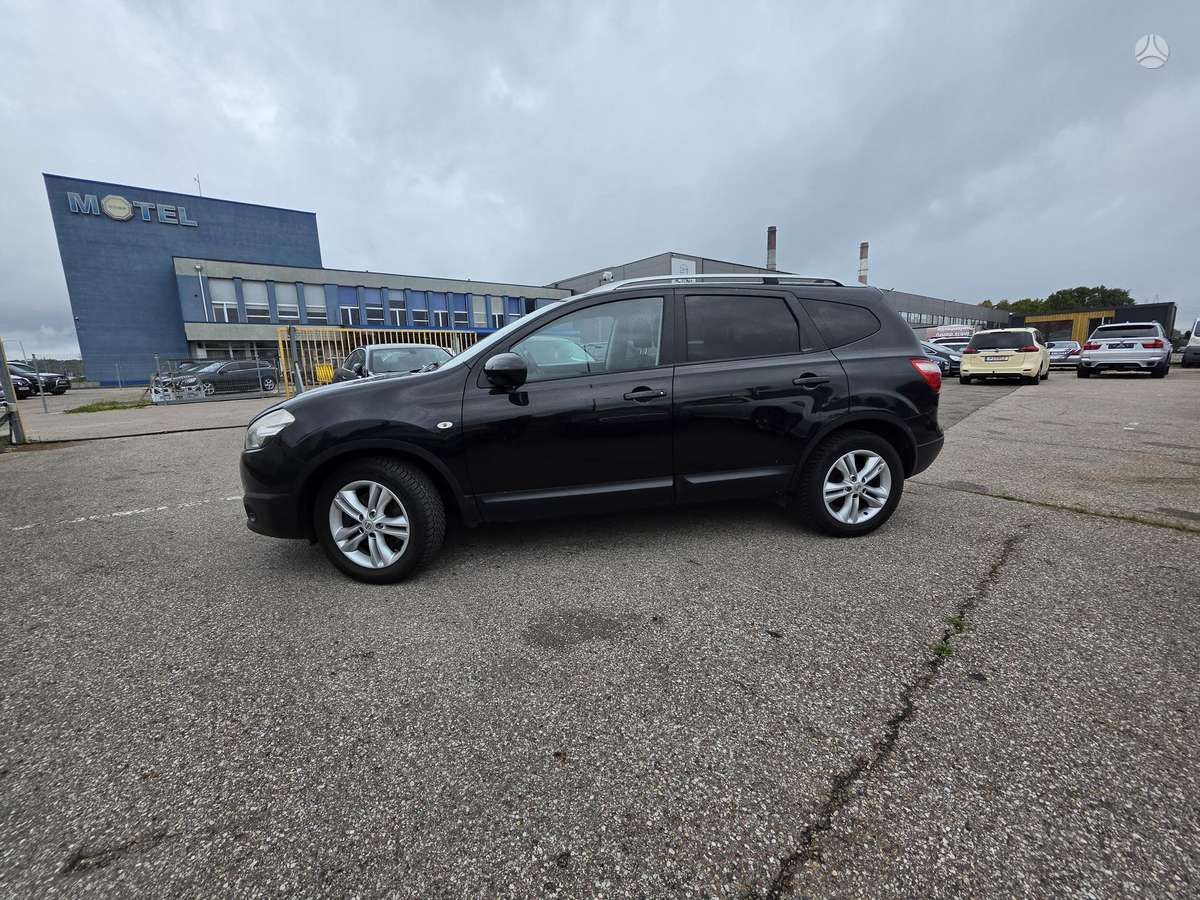 Nissan Qashqai+2 2011 — photo 20