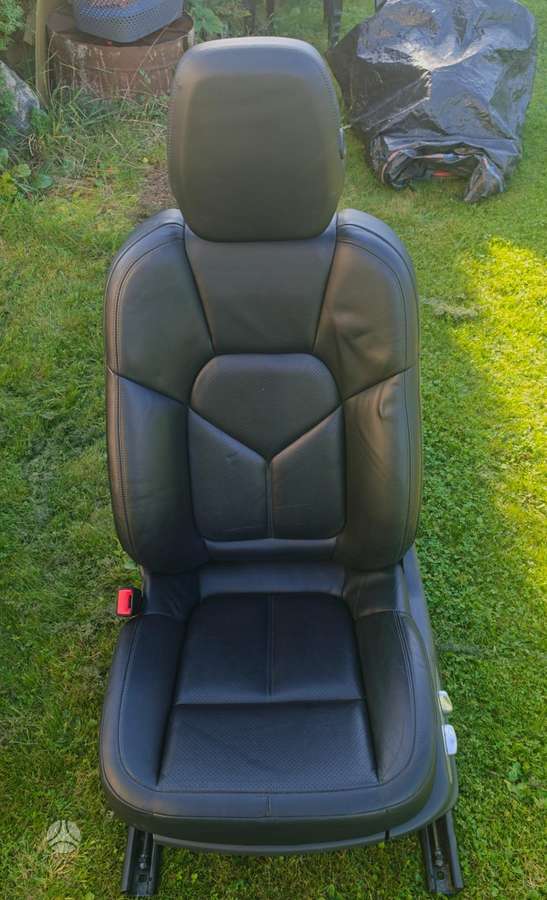 Porsche Cayenne sėdynės