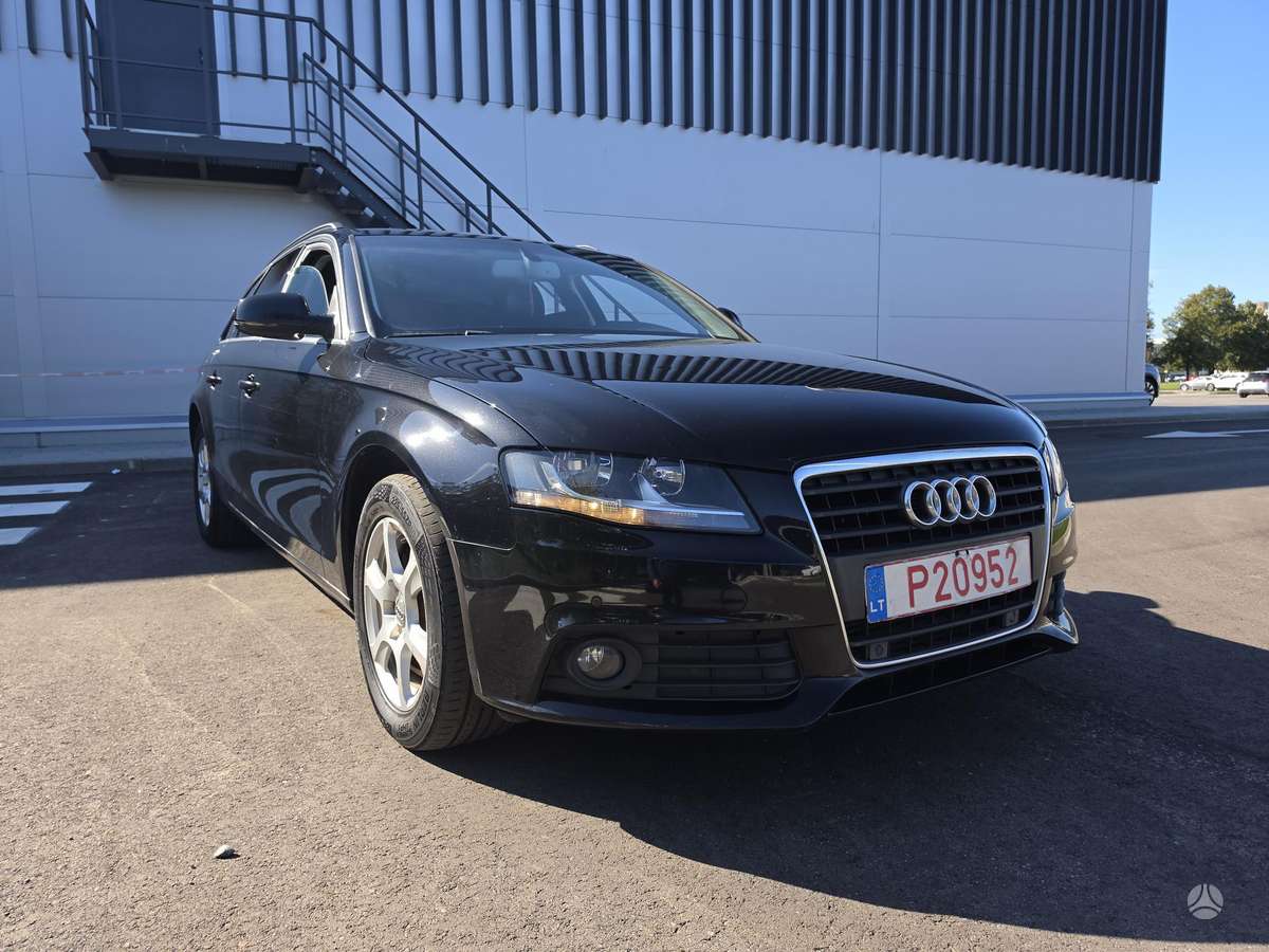 Audi A4 2012 — rear view