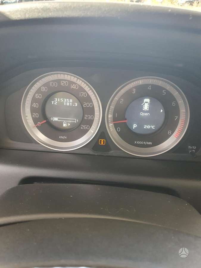 Volvo XC60, 3.2 l., off-road / crossover