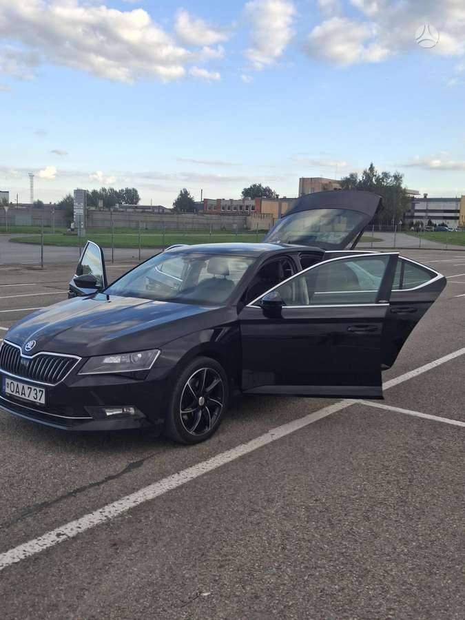 Skoda Superb, 2.0 l., hatchback