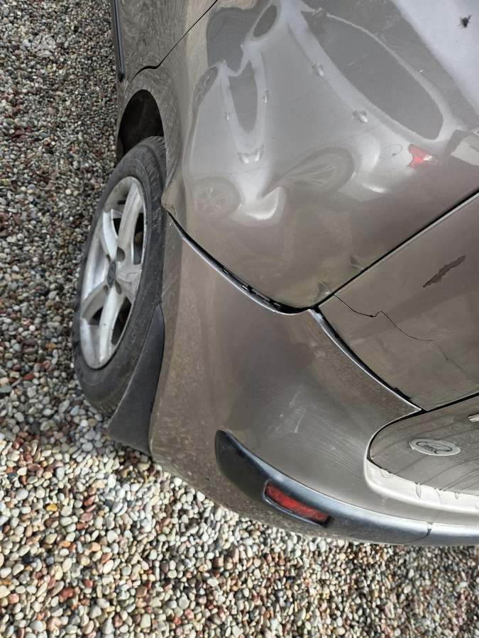 Nissan Note, 1.4 l., hatchback