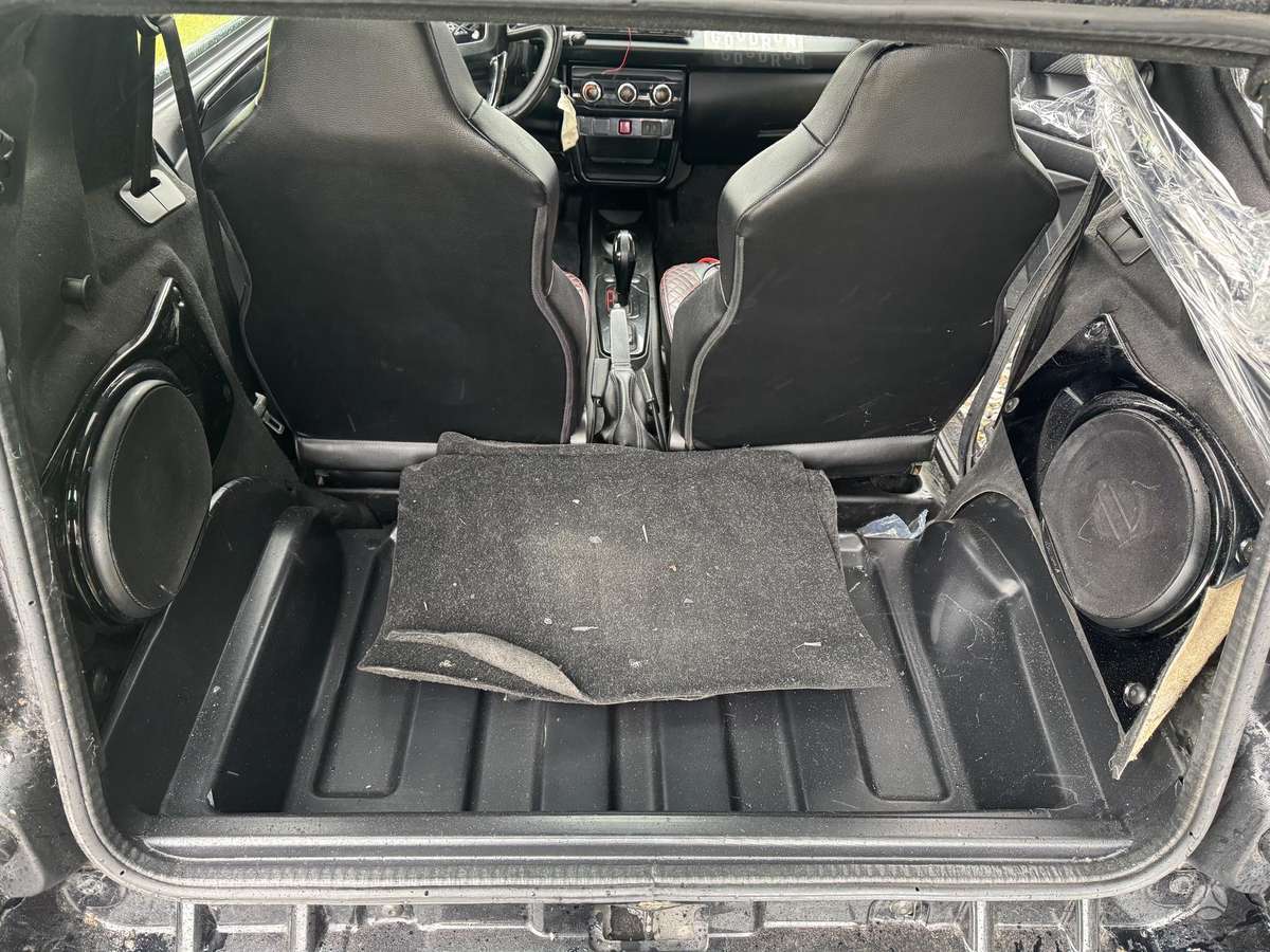 Ligier JS50, hatchback