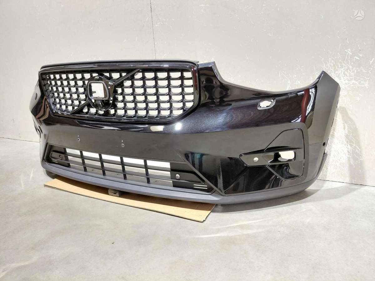 Volvo XC40 bumpers