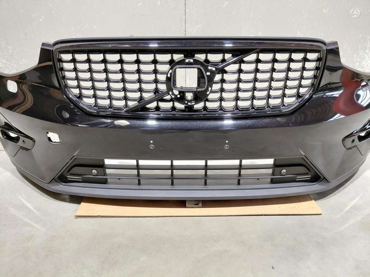 Volvo XC40 bumpers