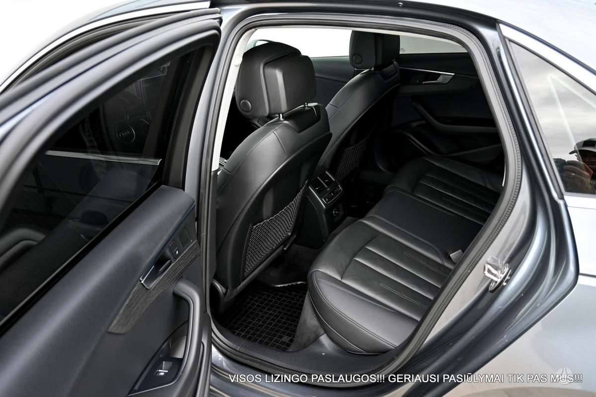 Audi A4, 2.0 l., Седан