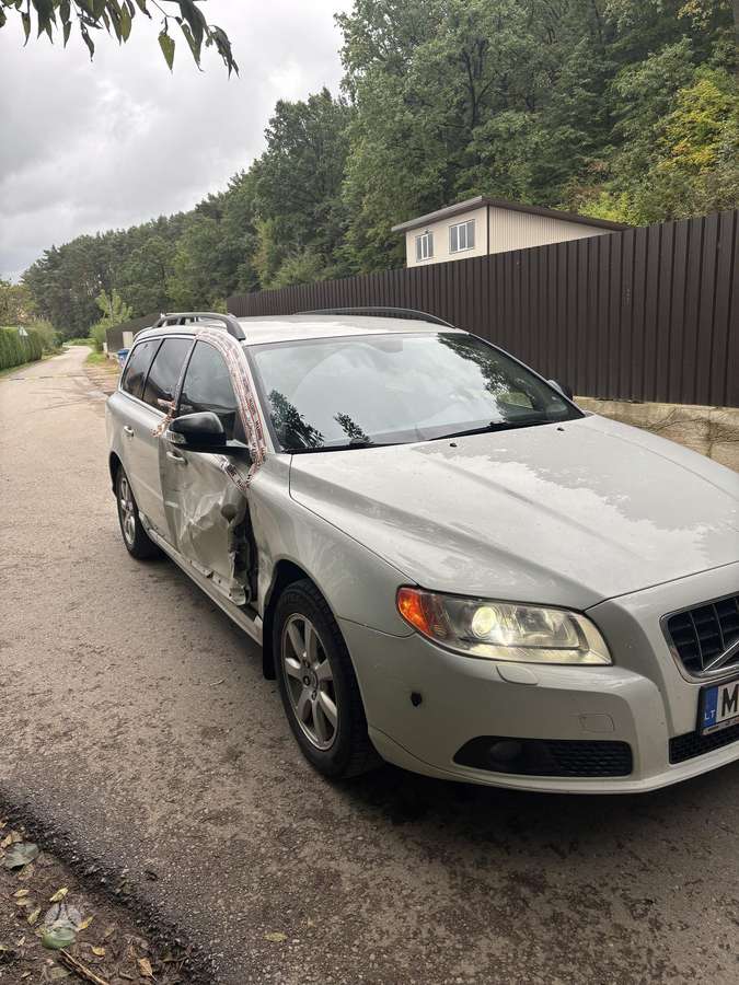 Volvo V70, 2.4 l., wagon