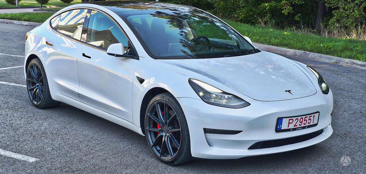 Tesla Model 3, 81 кВт·ч, Седан