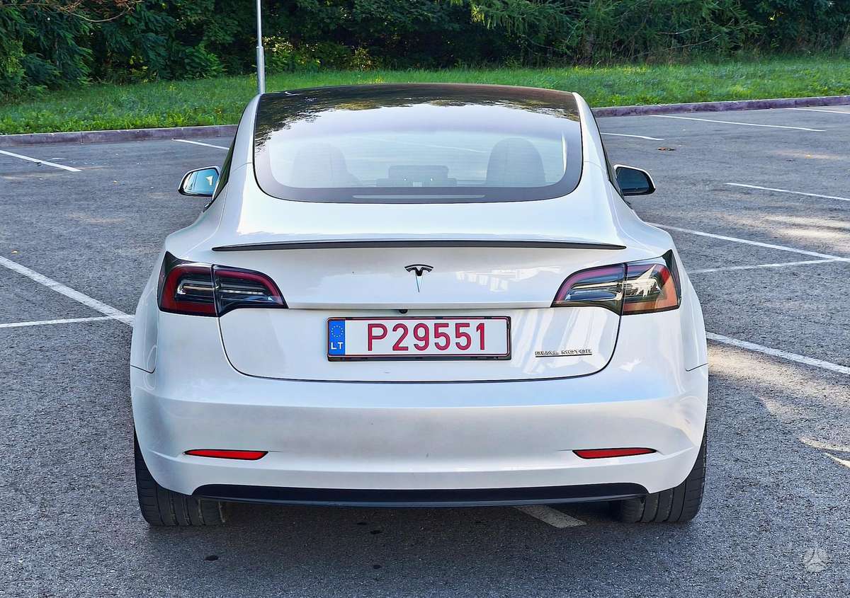 Tesla Model 3, 81 кВт·ч, Седан