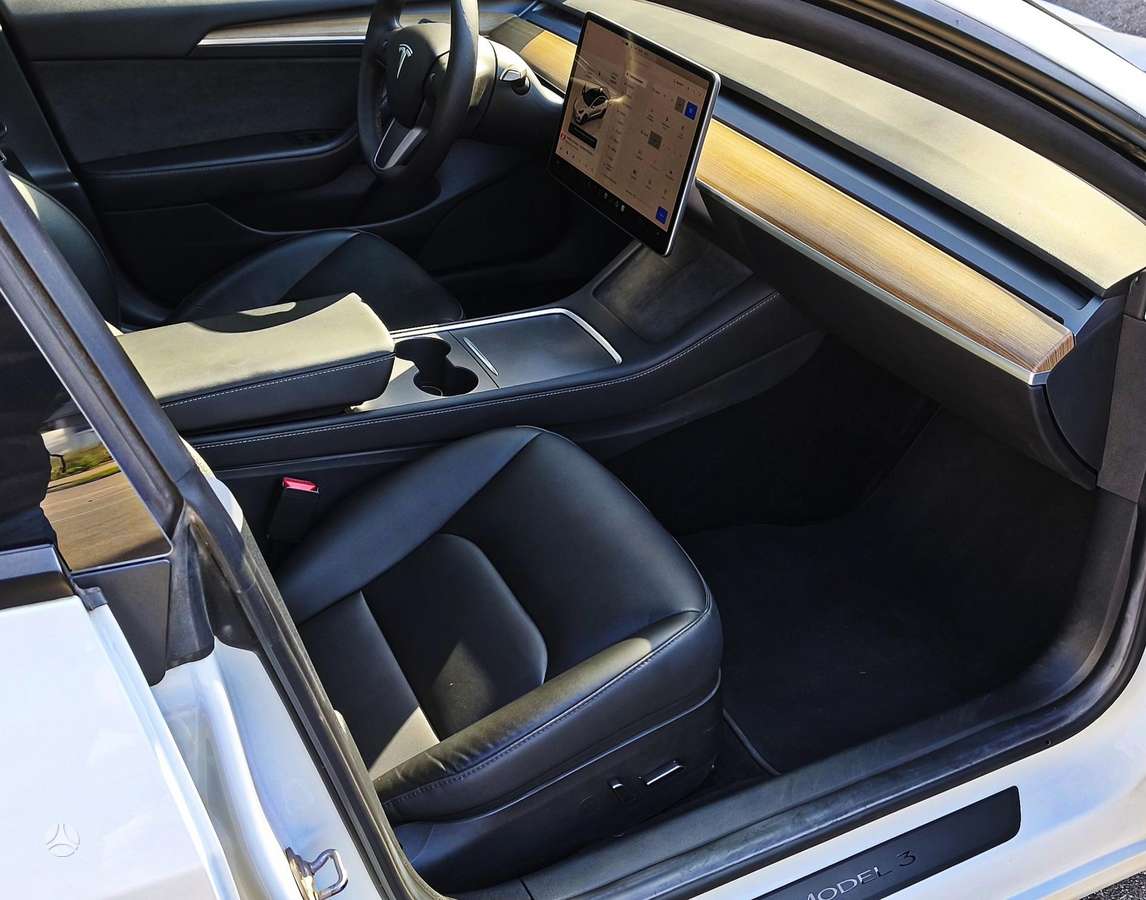 Tesla Model 3, 81 кВт·ч, Седан