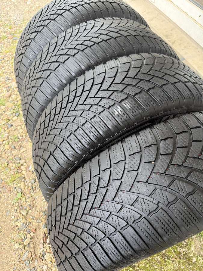 Bridgestone Blizzak LM005, winter 235/60 R18