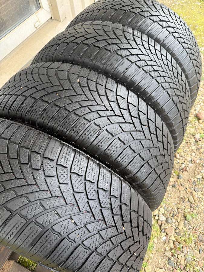 Bridgestone Blizzak LM005, зимние 235/60 R18