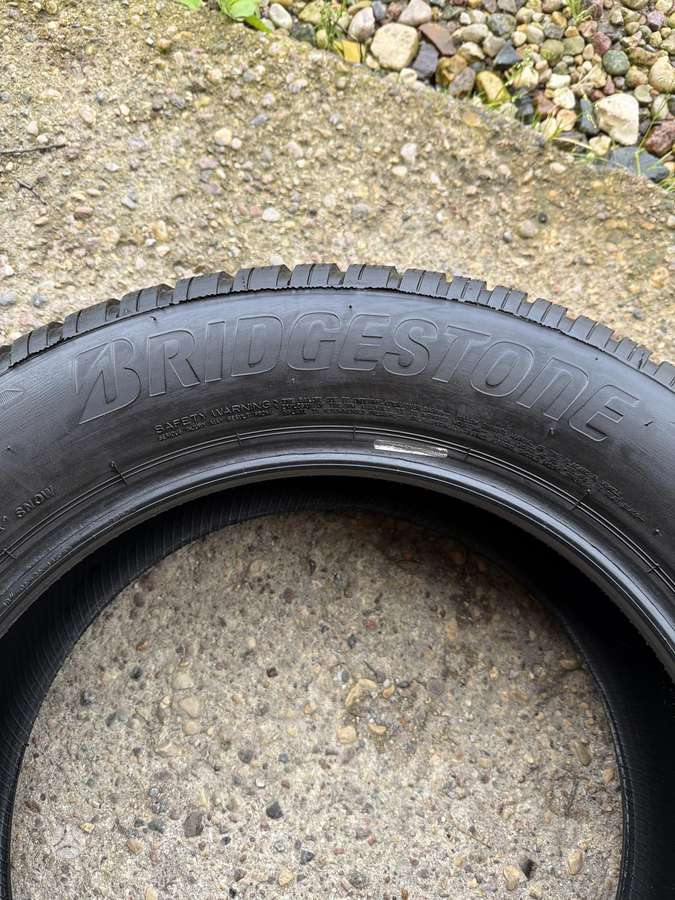 Bridgestone Blizzak LM005, winter 235/60 R18