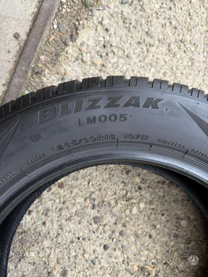 Bridgestone Blizzak LM005, зимние 235/60 R18