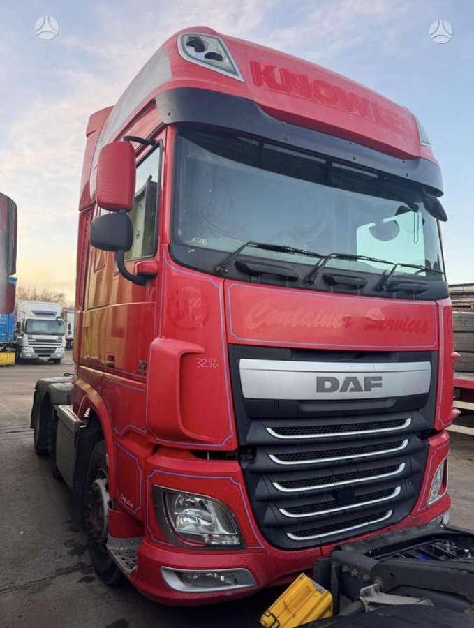 DAF 106 XF, vilkikai