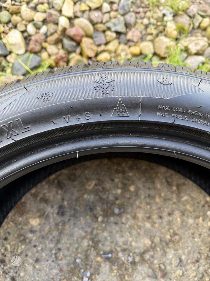Sonix Winter Xpro 888, зимние 225/45 R18