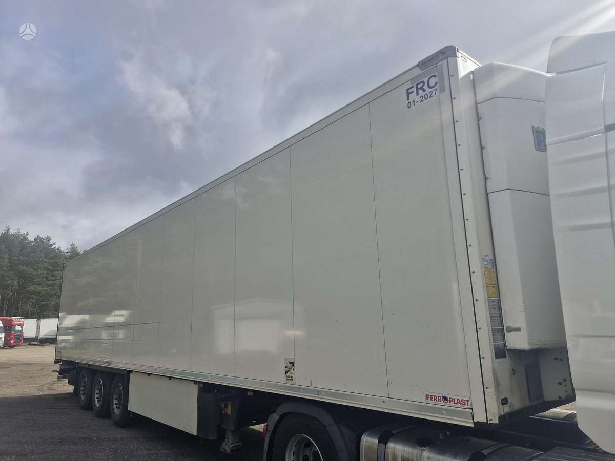 Schmitz ThermoKing SLX 300 7 cm, refrigerated