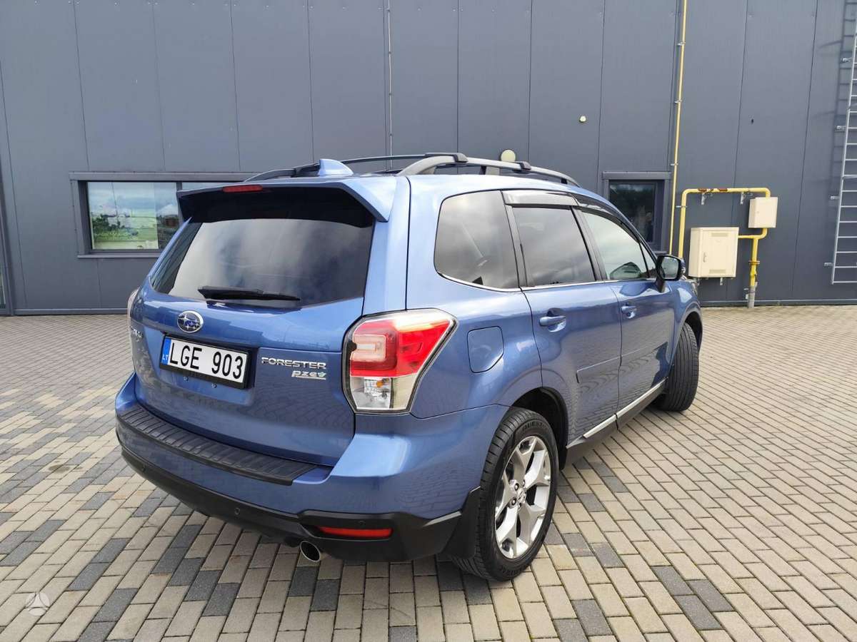 Subaru Forester, 2.5 l., off-road / crossover
