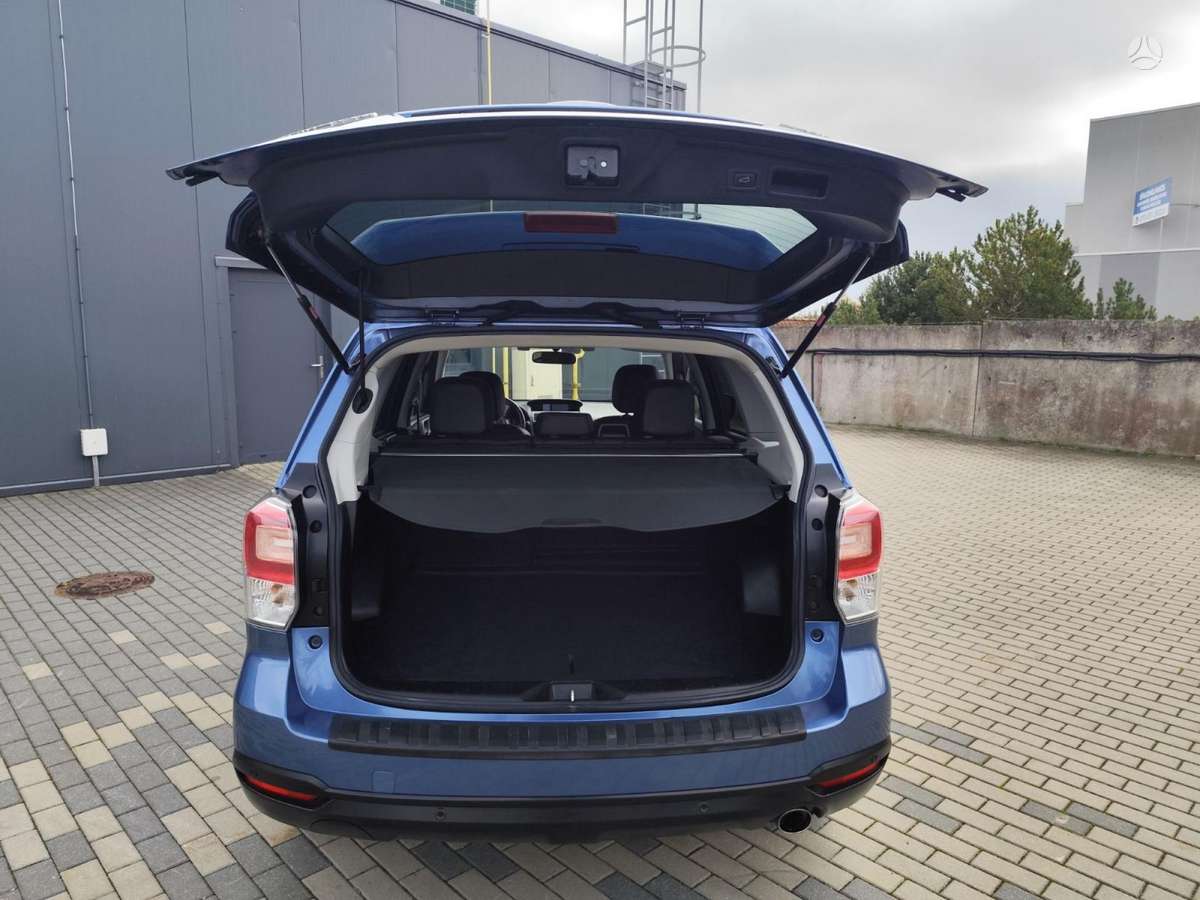 Subaru Forester, 2.5 l., off-road / crossover