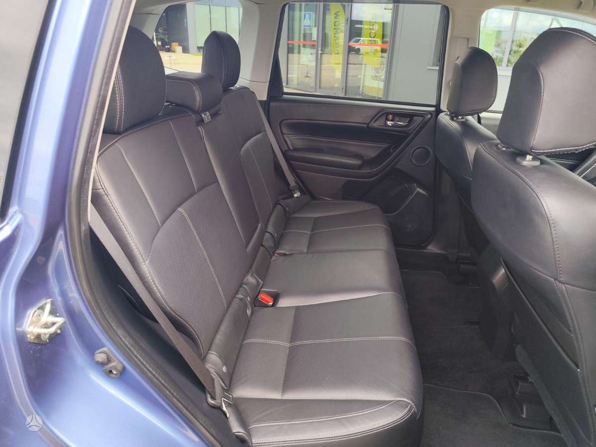 Subaru Forester, 2.5 l., off-road / crossover