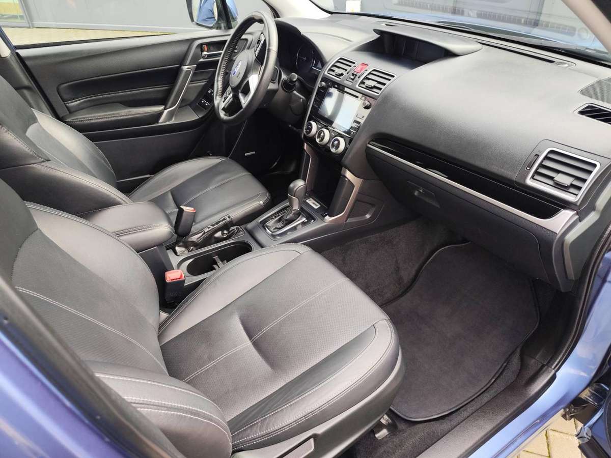 Subaru Forester, 2.5 l., off-road / crossover