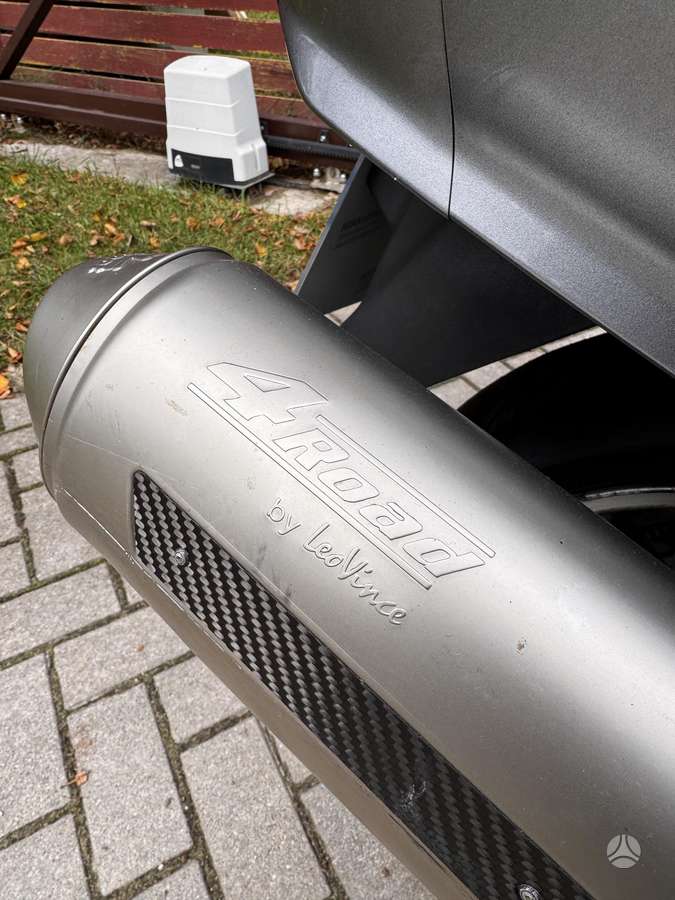 Suzuki Burgman 650cc, scooters / mopeds