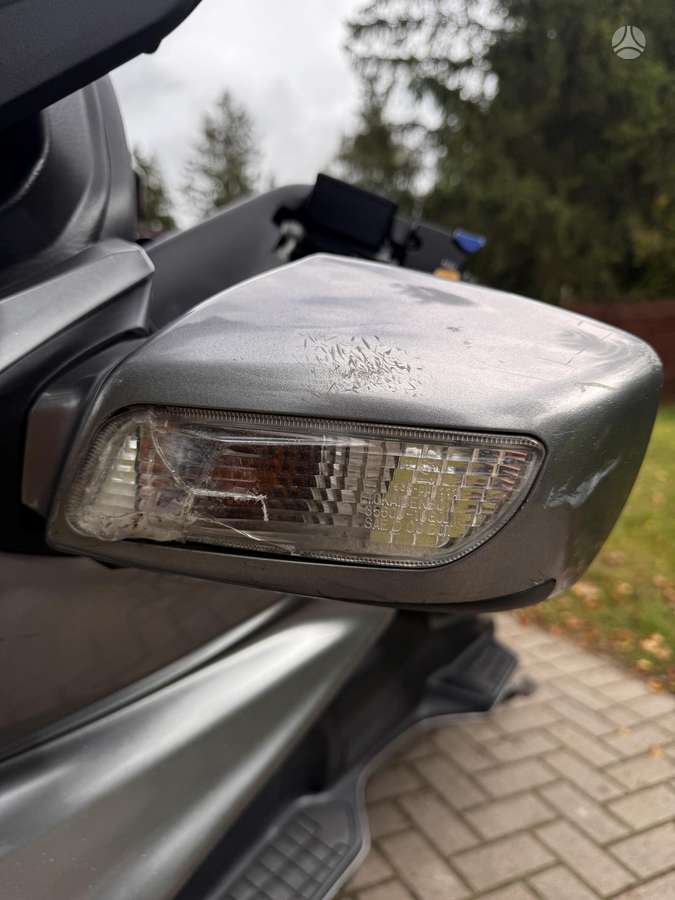 Suzuki Burgman 650cc, scooters / mopeds