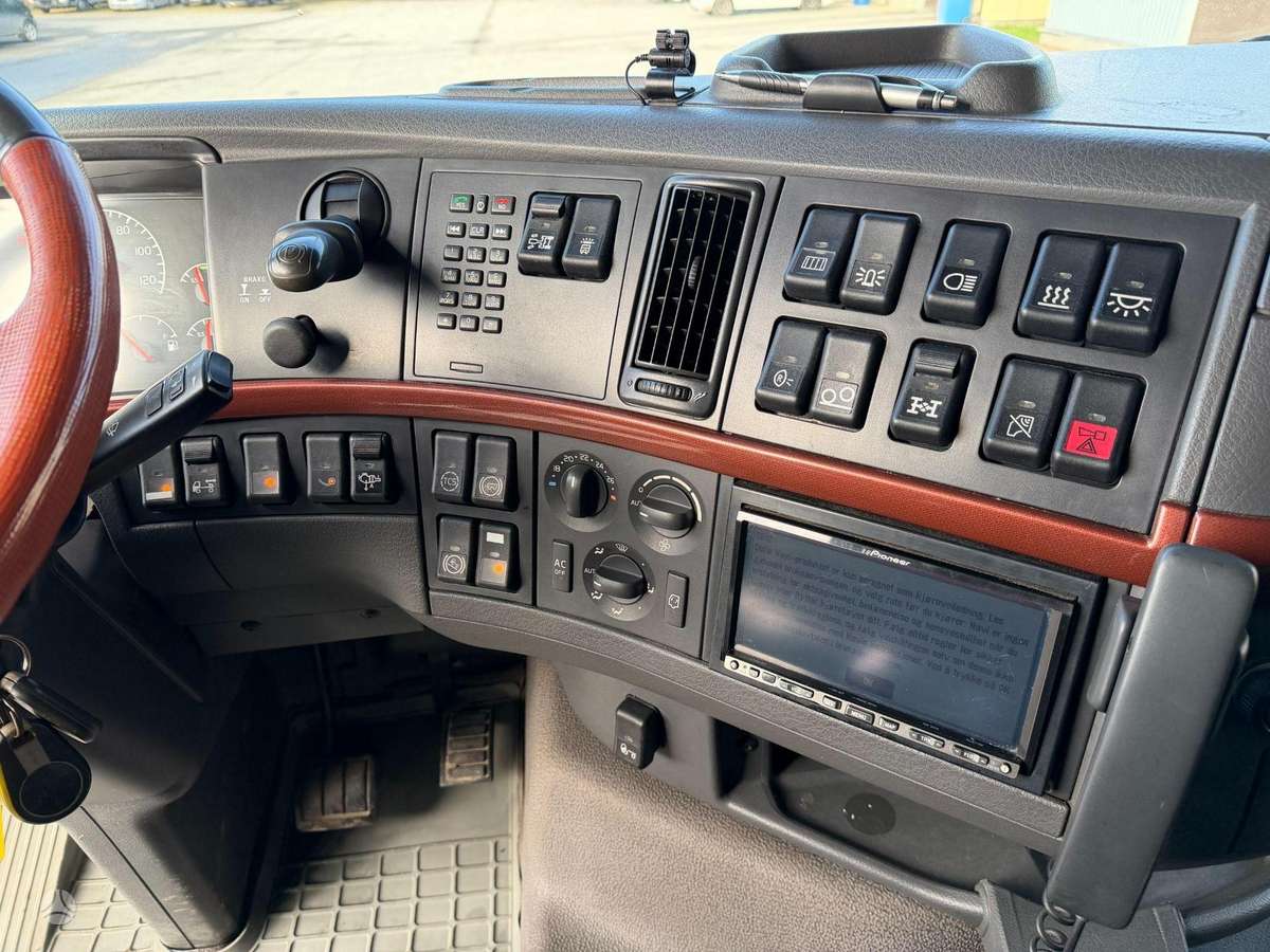 Volvo FH16 540, single sleeper