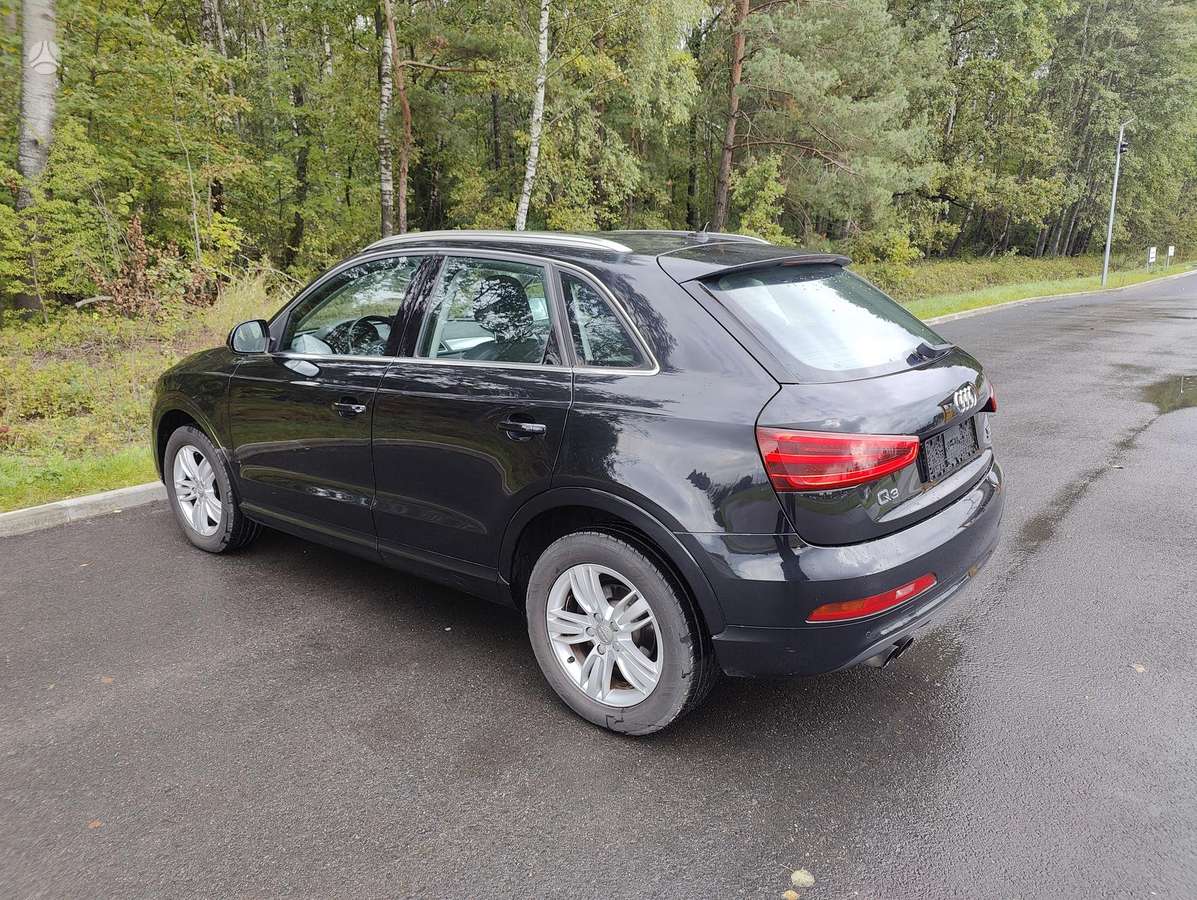 Audi Q3, 2.0 l., Внедорожник / Кроссовер